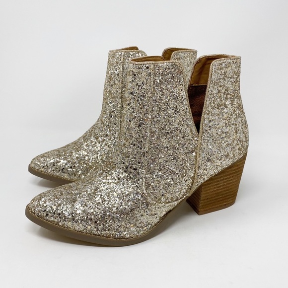Not Rated Shoes - NOT RATED Fiera Booties 9.5 Gold Glitter Trendy
